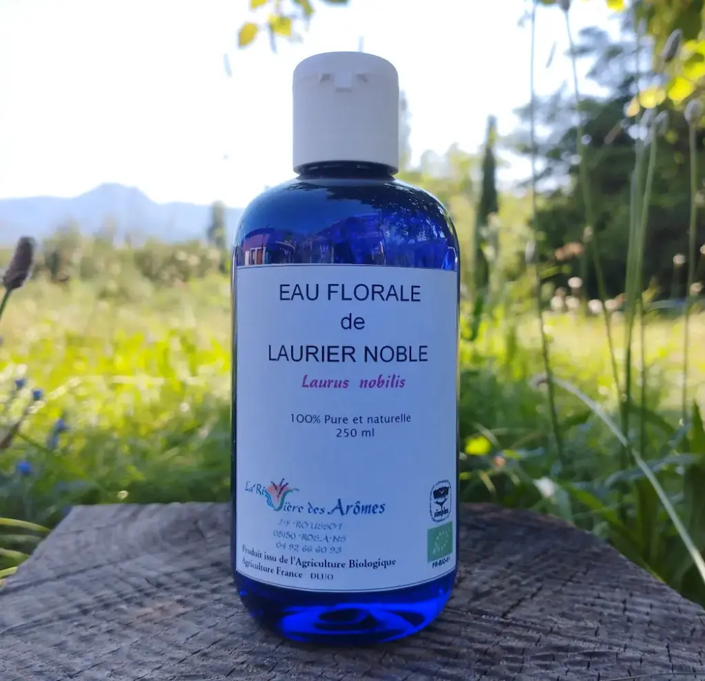 Eau florale de laurier noble 250 ml    